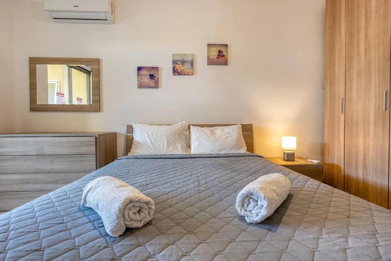 Entire Apartment For Your Holiday Tal-Hriereb Malta