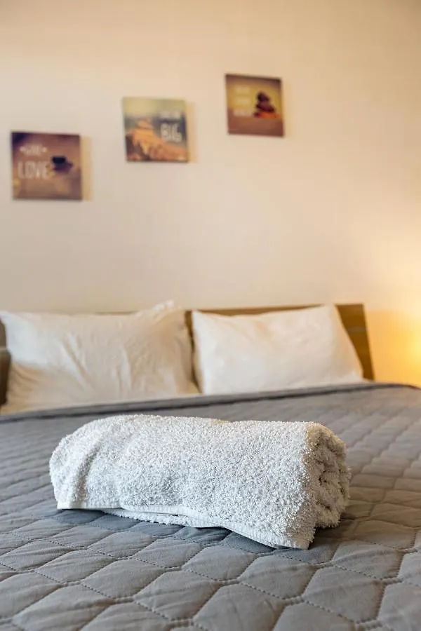 Entire Apartment For Your Holiday Tal-Hriereb Malta