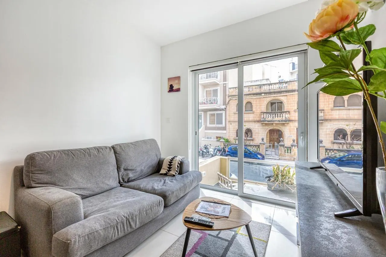 Entire Apartment For Your Holiday Tal-Hriereb