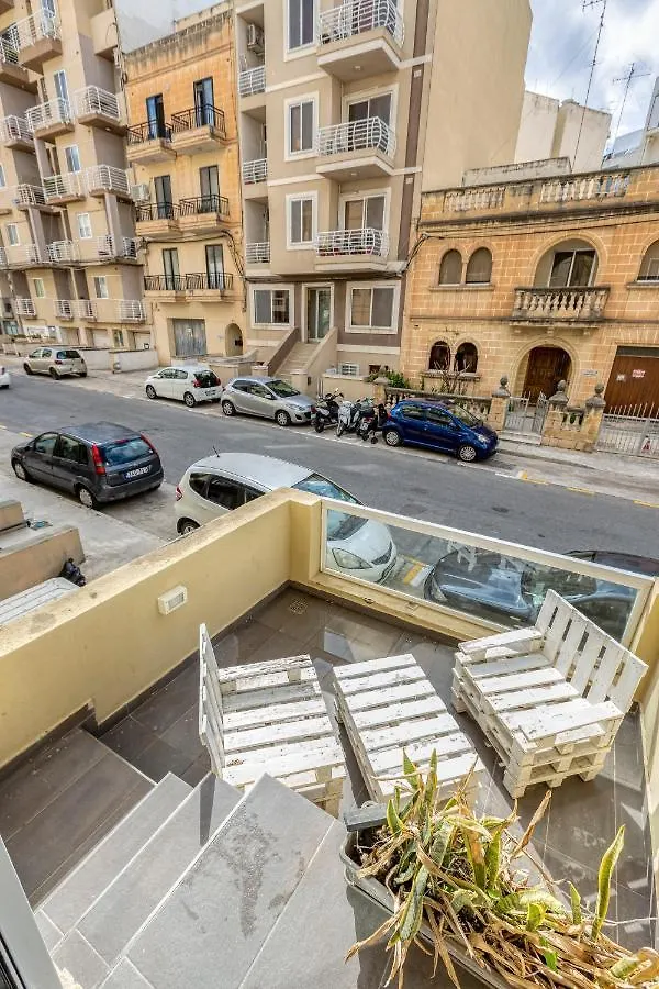 Entire Apartment For Your Holiday Tal-Hriereb