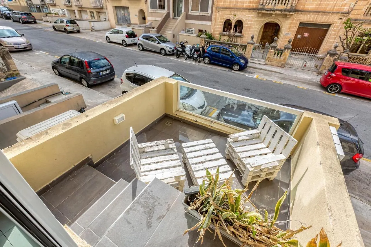 Entire Apartment For Your Holiday Tal-Hriereb